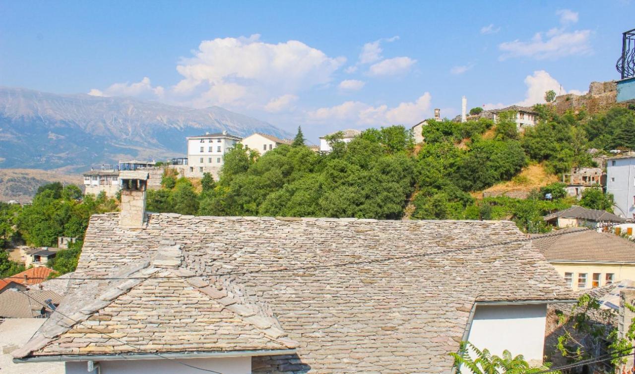 Silver Hill Guesthouse Gjirokastër Exteriör bild
