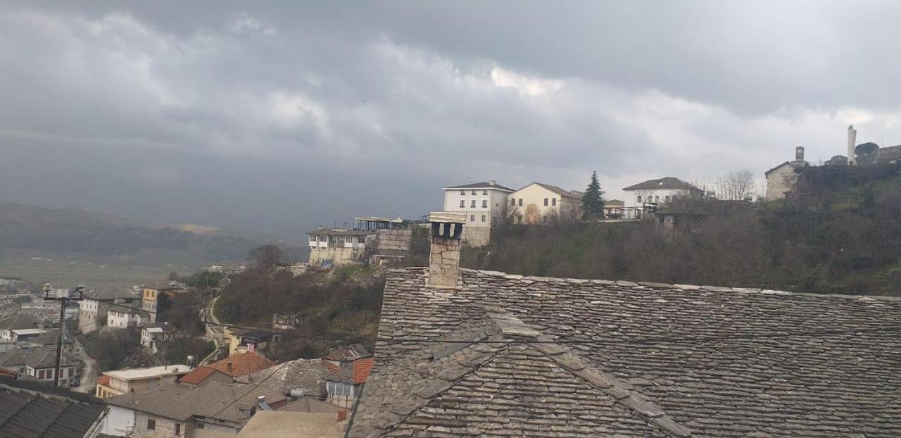 Silver Hill Guesthouse Gjirokastër Exteriör bild
