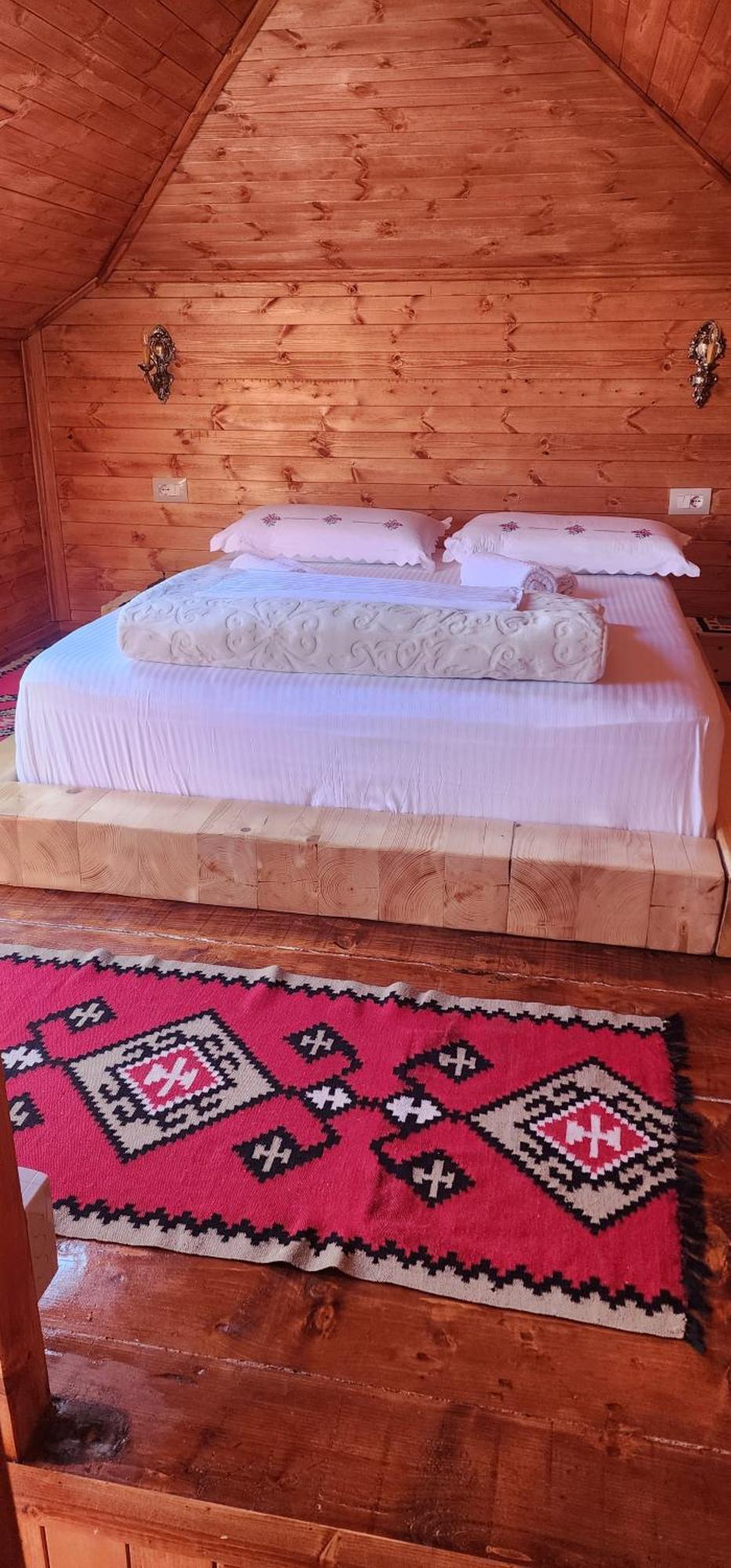 Silver Hill Guesthouse Gjirokastër Exteriör bild